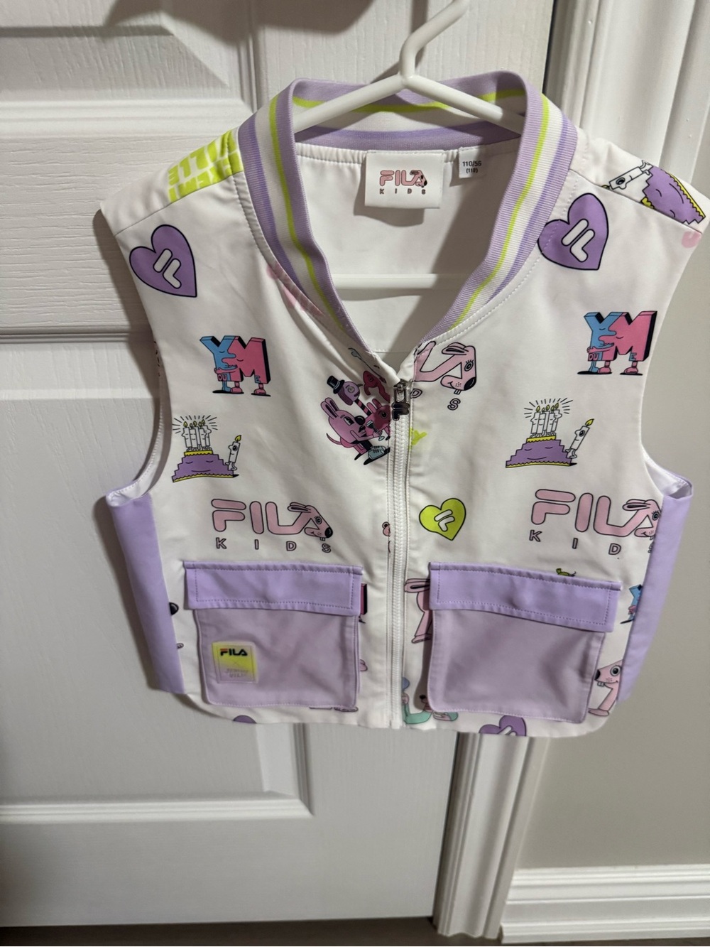 FILA Kids White and Lavender Graphic Zip Vest size 4-5